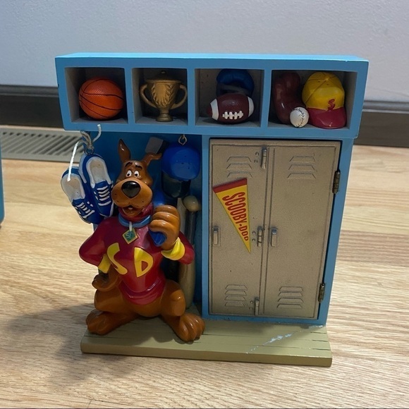 Scooby Doo Picture Frame Figure Vintage Sports Football Basketball Baseball - Picture 2 of 8